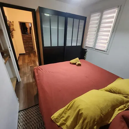 Le Celeste Maison De Village Avec Toit Terrasse Сasa de vacaciones