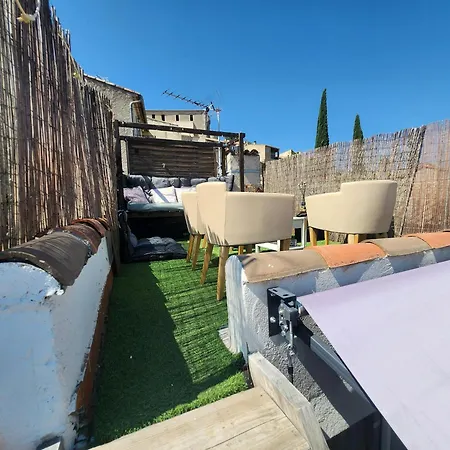 Le Céleste au Cœur du village avec toit terrasse