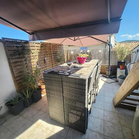 Casa de Férias Le Celeste Au Coeur Du Village Avec Toit Terrasse *