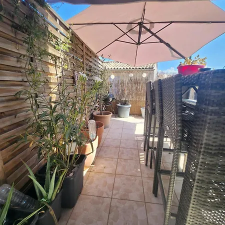 Le Celeste Au Coeur Du Village Avec Toit Terrasse Casa de Férias